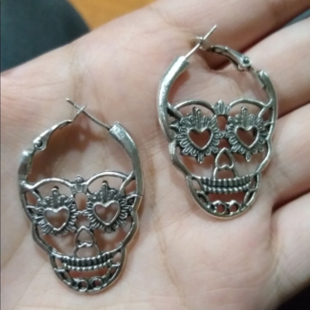 Silver Punk Rock Skull Earrings - Picture 8 of 8